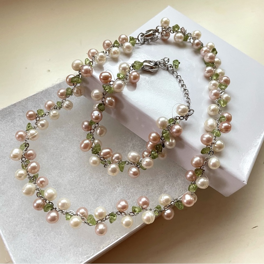 Authentic Uncultured Pearl Necklace and Bracelet Set